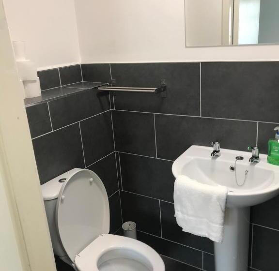 חדר משפחתי, Rougey Lodge Hostel