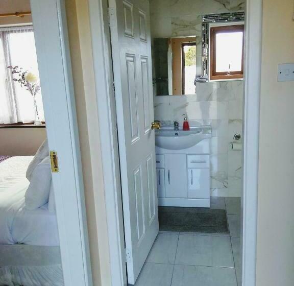 غرفة عائلية مطلّة علي الحديقة, Shepherds Lodge B&b