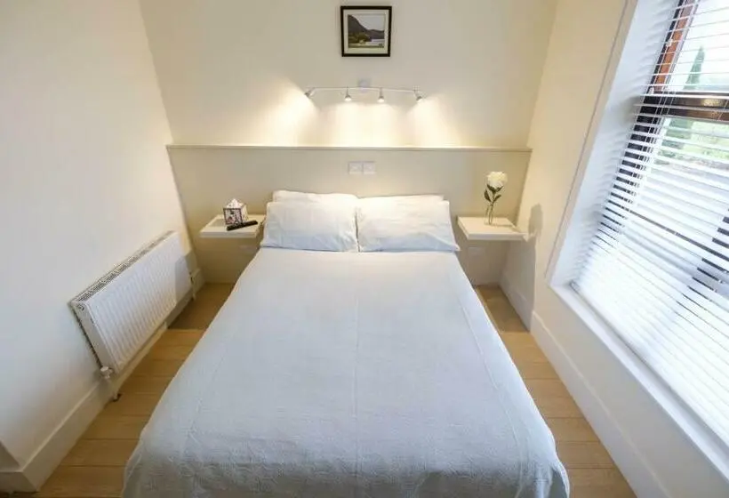 Standard Yhden Hengen Huone, Slidala B&b