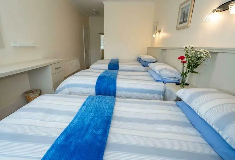 Standard Kolmen Hengen Huone, Slidala B&b