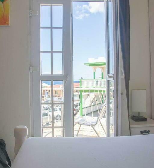 اتاق استاندارد با چشم‌انداز دریا, St. James Guesthouse