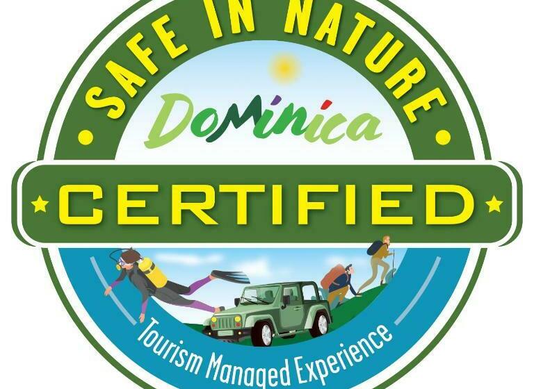 اتاق استاندارد سه تخته با بالکن, St. James Guesthouse