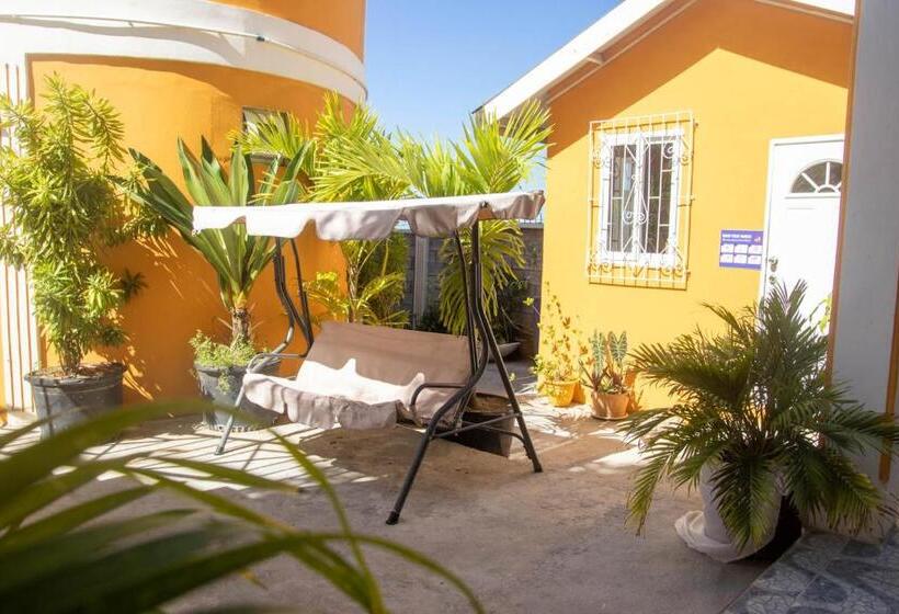 اتاق استاندارد, St. James Guesthouse
