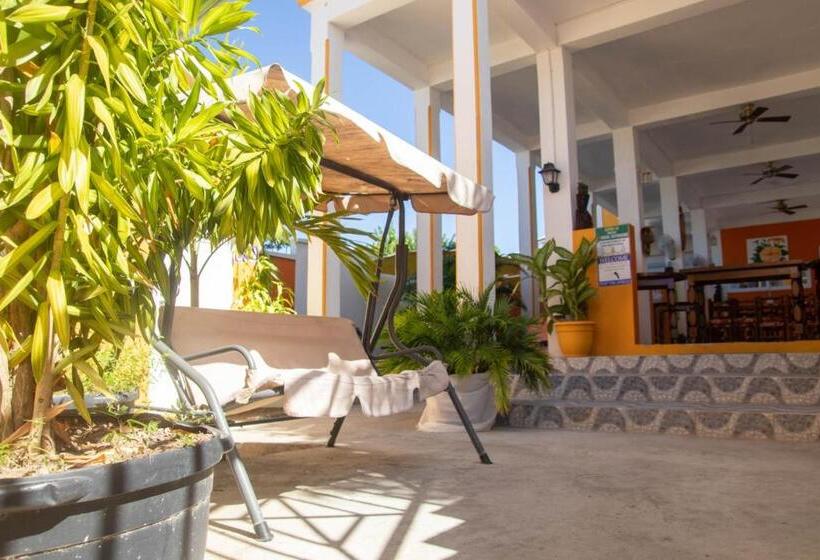 اتاق استاندارد با چشم‌انداز دریا, St. James Guesthouse