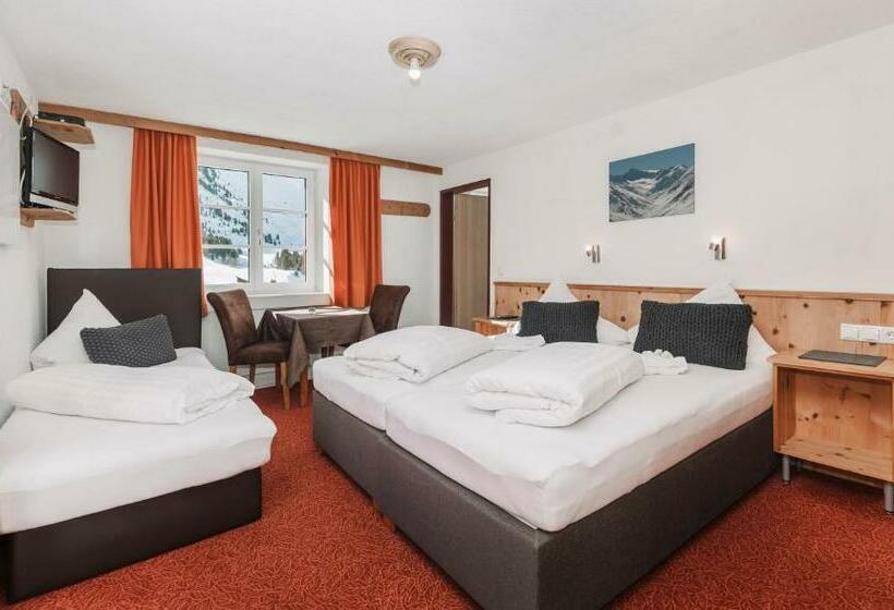 标准三人间, Berghotel Gasthof Gstrein