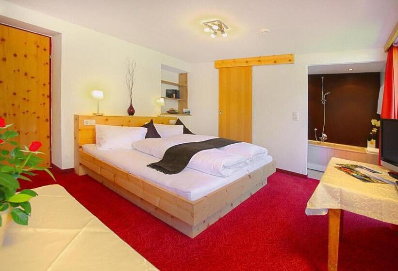 غرفة عائلية, Berghotel Gasthof Gstrein