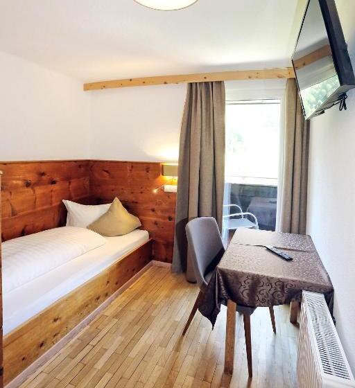 غرفة عائلية, Berghotel Gasthof Gstrein