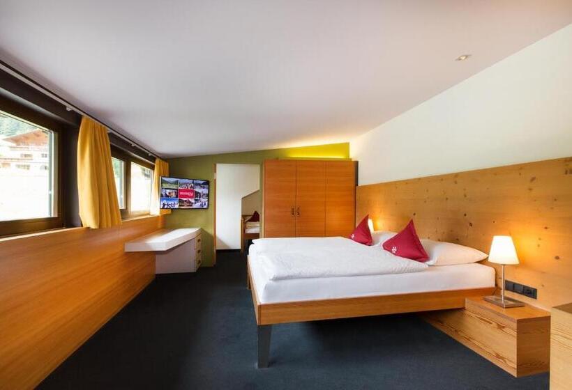 Семейный Номер, Familienhotel Mateera Gargellen / Montafon
