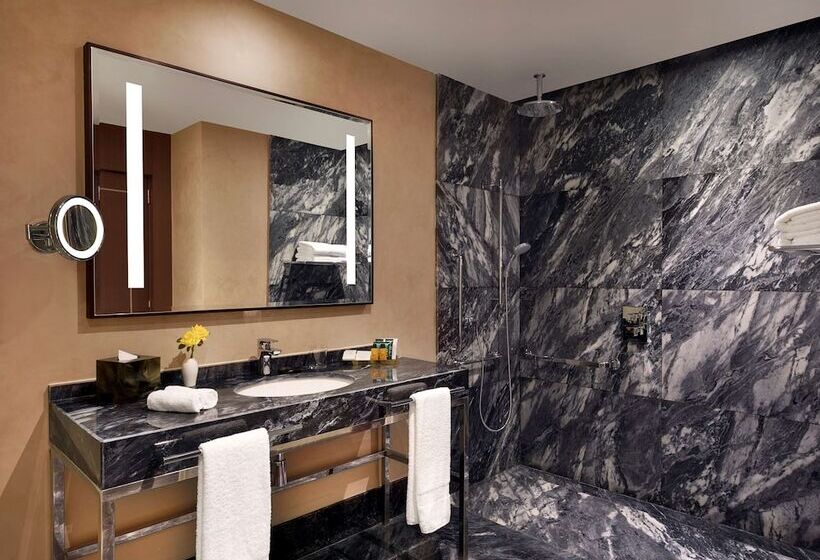 سوییت جونیور, Hilton Tangier City Center