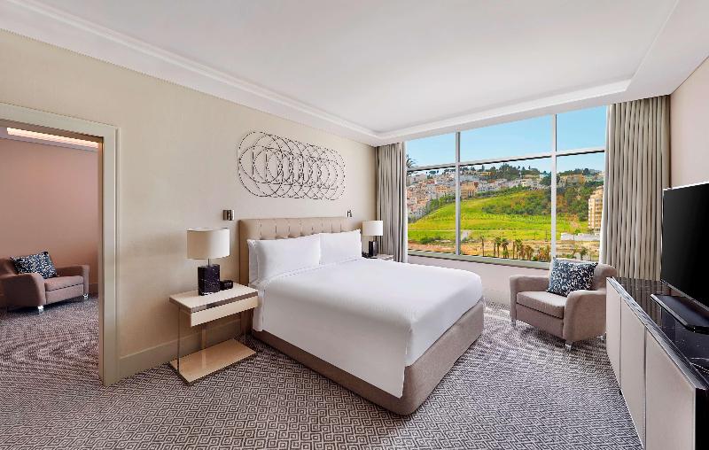 سوئیت با تخت بزرگ, Hilton Tangier City Center