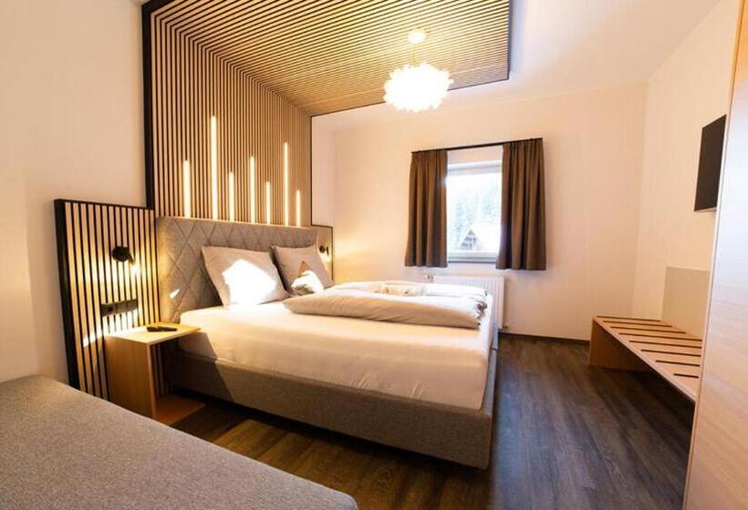 דירת שלושה חדרים, Alpenblick