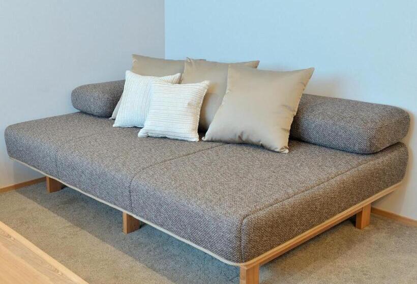 经济房, Androoms Osaka Hommachi