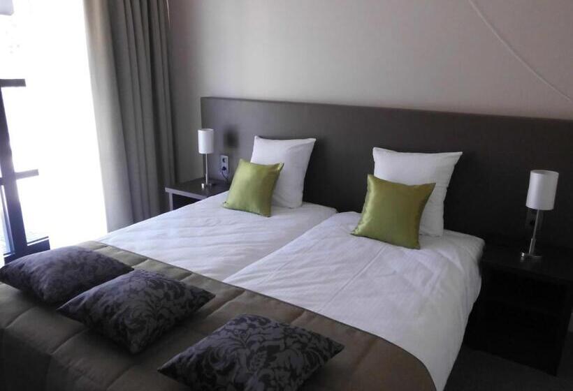 اتاق سوپریور, Boomgaard