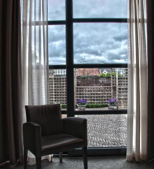 اتاق سوپریور, Boomgaard