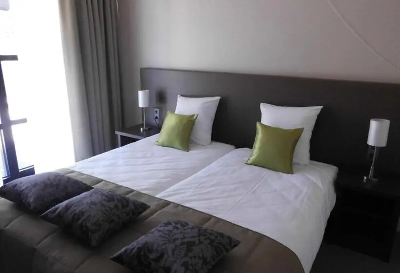 Standard-huone, Boomgaard