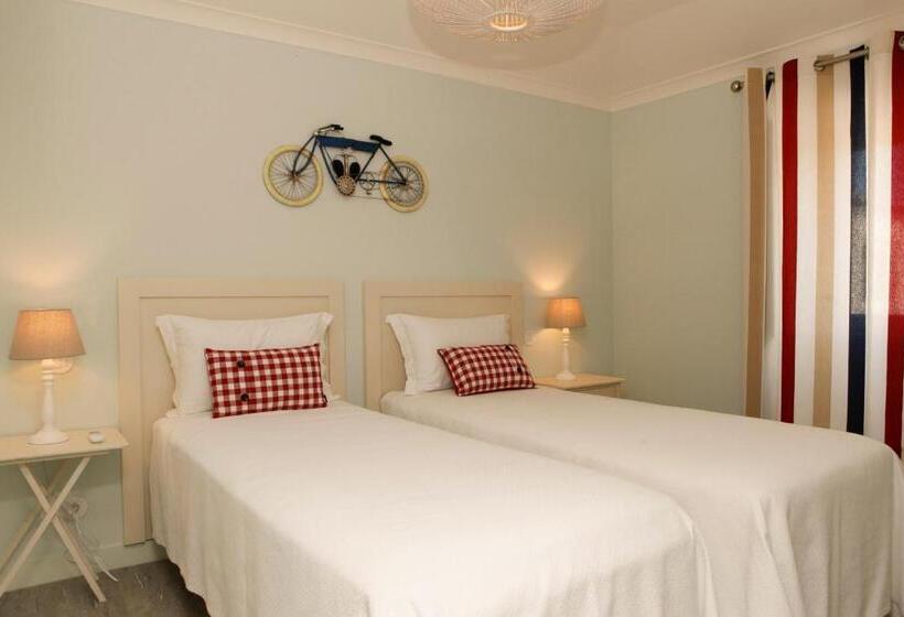 スリーベッドルーム　ヴィラ, Casa Palmela   Small Luxury Hotels Of The World, Hotel & Villas