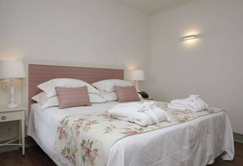 高级客房, Casa Palmela   Small Luxury Hotels Of The World, Hotel & Villas