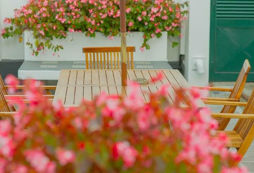 Номер Стандарт, Comercial Azores Boutique