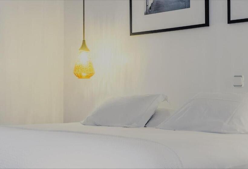 Номер Стандарт, Comercial Azores Boutique