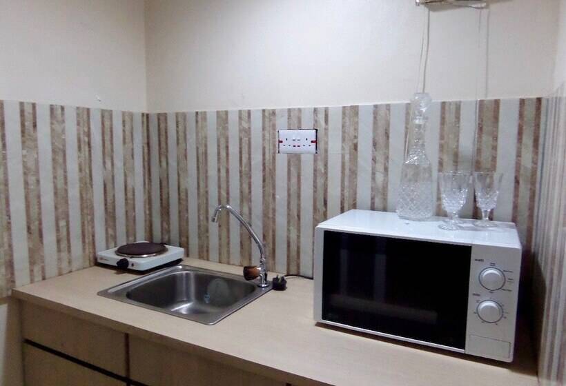 Standard Studio, Deen Apartment Services