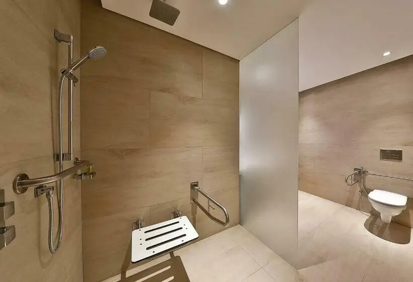اتاق استاندارد با تخت بزرگ برای معلولان, Doubletree By Hilton Dubai  Business Bay