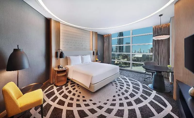 اتاق استاندارد با تخت بزرگ برای معلولان, Doubletree By Hilton Dubai  Business Bay