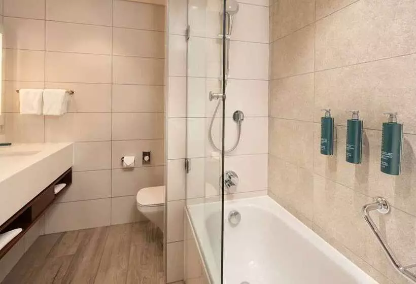 سوئیت خانواده 2 خوابه, Doubletree By Hilton Dubai  Business Bay
