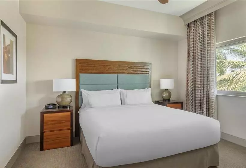 سوئیت با تخت بزرگ, Doubletree By Hilton Dubai  Business Bay