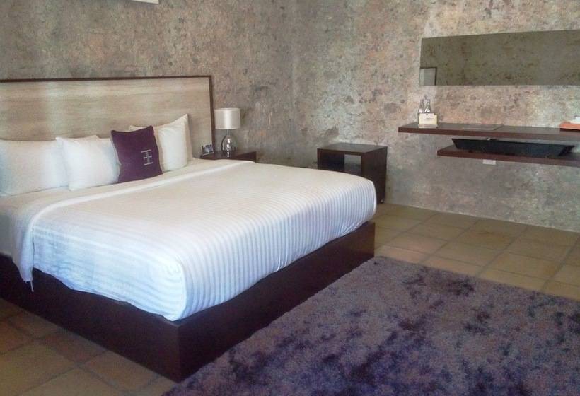 اتاق لوکس, El Encanto