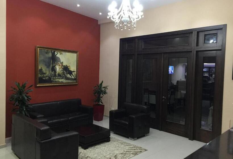 Pokój Trzyosobowy Standard z Balkonem, Haris