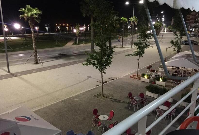 Pokój Deluxe Widok Morze z Balkonem, Haris