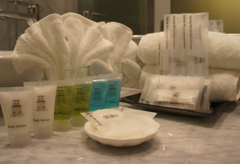 Deluxe-huone, Heeren Straits