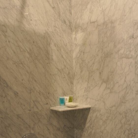 Chambre Deluxe, Heeren Straits