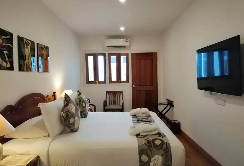 Deluxe-huone, Heeren Straits