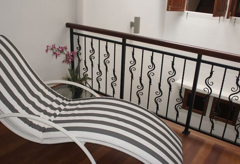 Chambre Deluxe, Heeren Straits