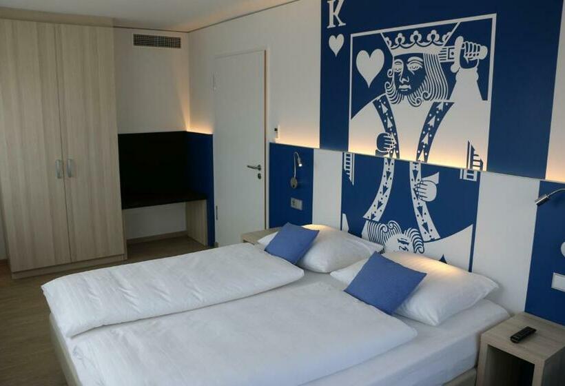 استودیوی استاندارد, Aparthotel Paderborn