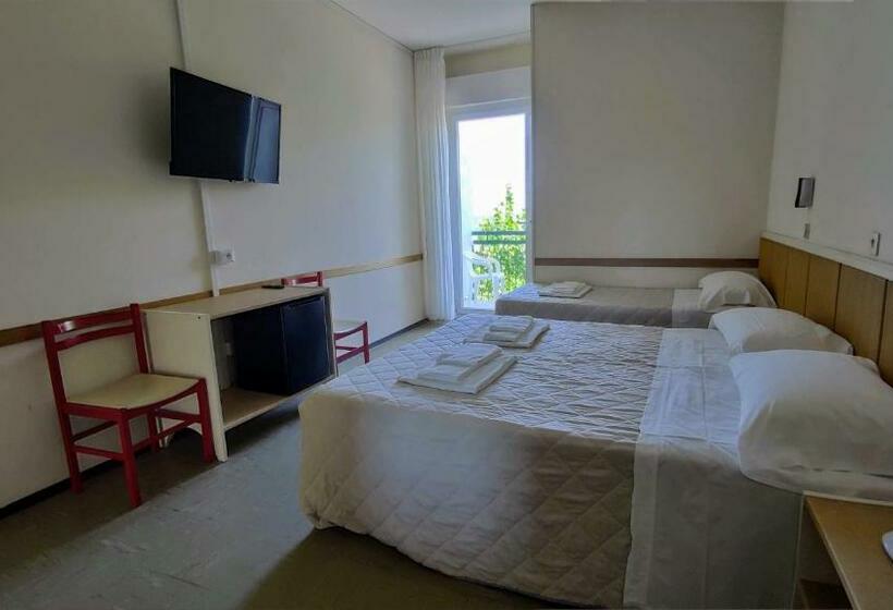 スタンダードトリプルルーム, Internazionale