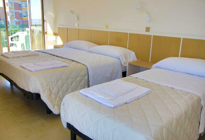 スタンダードトリプルルーム, Internazionale