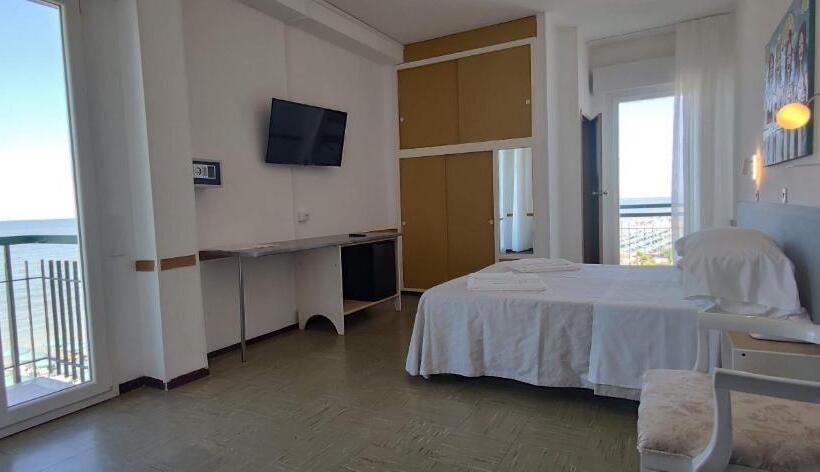 スタンダードトリプルルーム, Internazionale