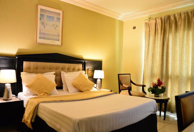 سوییت, Makepe Palace