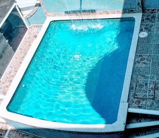 套房, & Suites Bausan