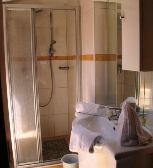 اتاق استاندارد, Mountain Motel