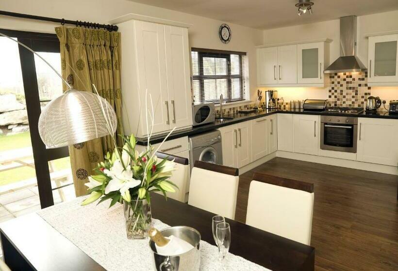 شقة غرفتين, Kenmare Bay Hotel Lodges