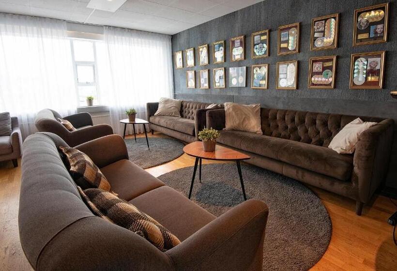 تختخواب در اتاق مشترک, B14 Hostel