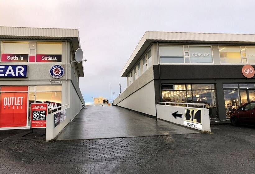 تختخواب در اتاق مشترک, B14 Hostel