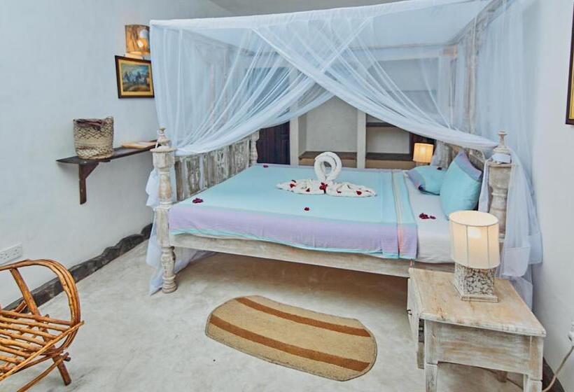 اتاق استاندارد با تخت بزرگ, Mvuvi Lodge