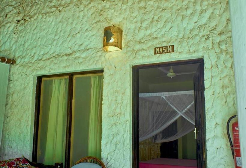 اتاق استاندارد با تخت بزرگ, Mvuvi Lodge