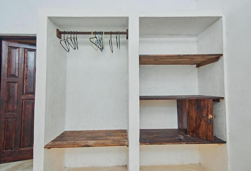 اتاق استاندارد با تخت بزرگ, Mvuvi Lodge