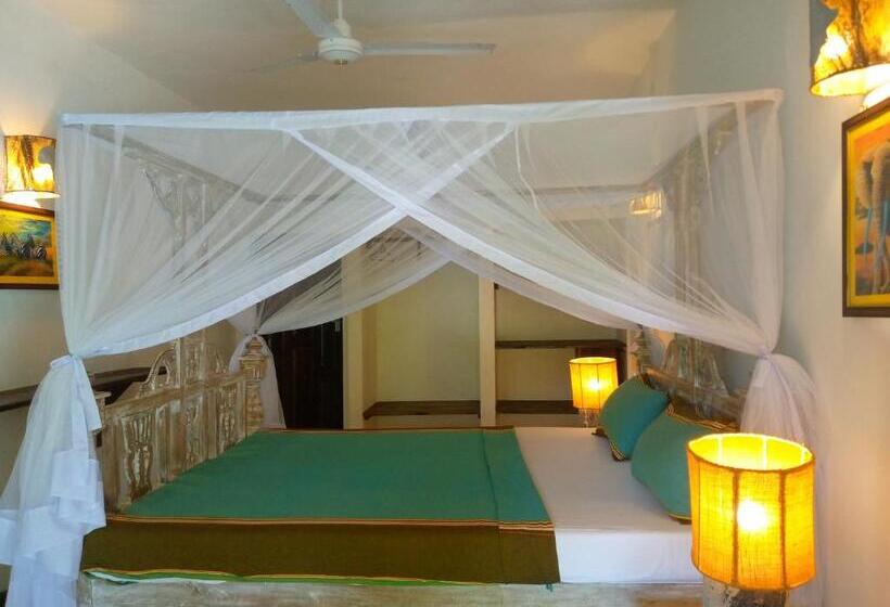 اتاق استاندارد با تخت بزرگ, Mvuvi Lodge