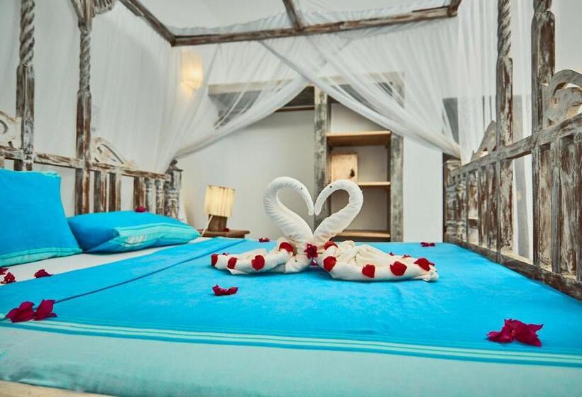 Standard Room Pool View, Mvuvi Lodge